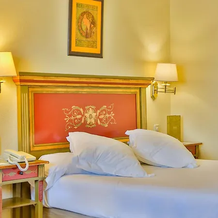 Velada Hotel 4*